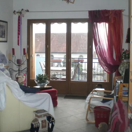 Bed and breakfast Chez Nous. Bassy