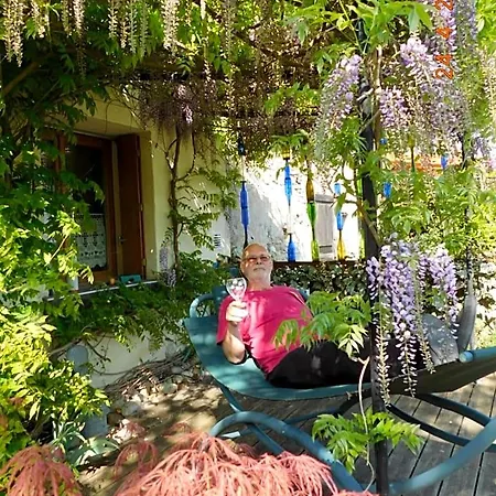 Chez Nous. Panzió