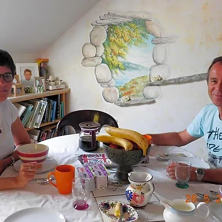 Panzió Chez Nous.