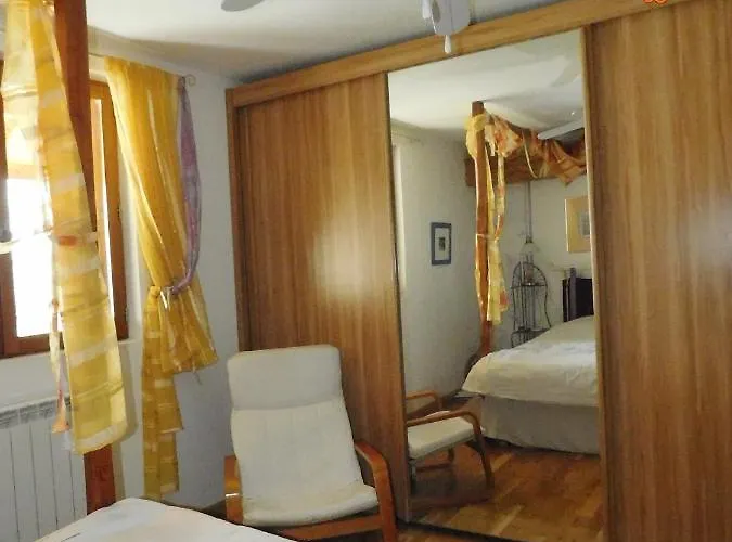 Chez Nous. Bed and breakfast